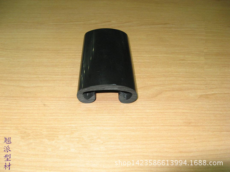 专业生产厂家生产各种形状不同颜色PVC挤出型材-软质PVC扶手