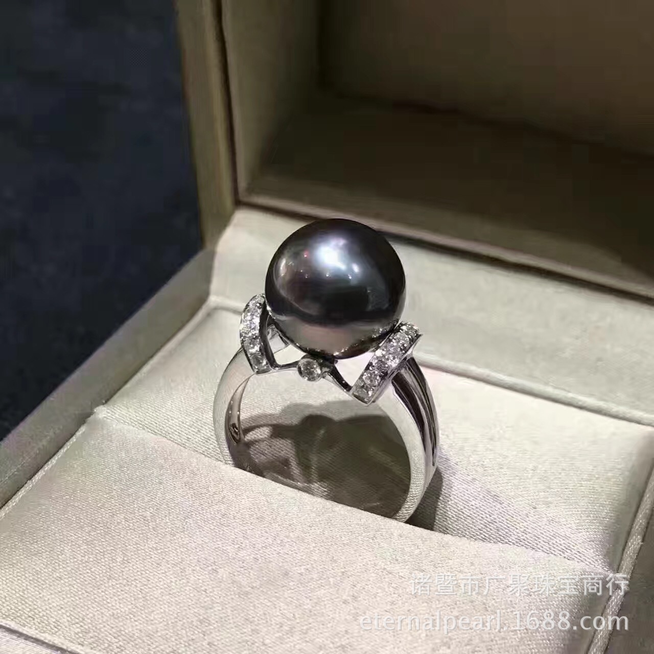 18K金钻石黑珍珠戒指 大溪地11-12mm海水珍珠戒指  正品