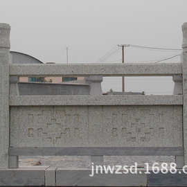 石雕石桥栏杆生产厂家 石栏杆护栏一米价钱 坟墓石头围栏图片大全