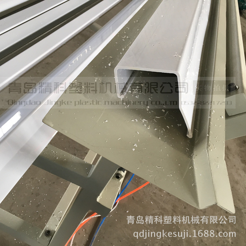 供应 PVC鸡食槽塑料挤出机设备 PVC塑料鸡食槽加工生产设备