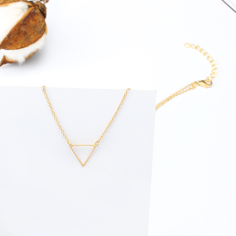 Geometric popular jewelry simple triangle pendant necklace fashion creative hollow sweater chain who