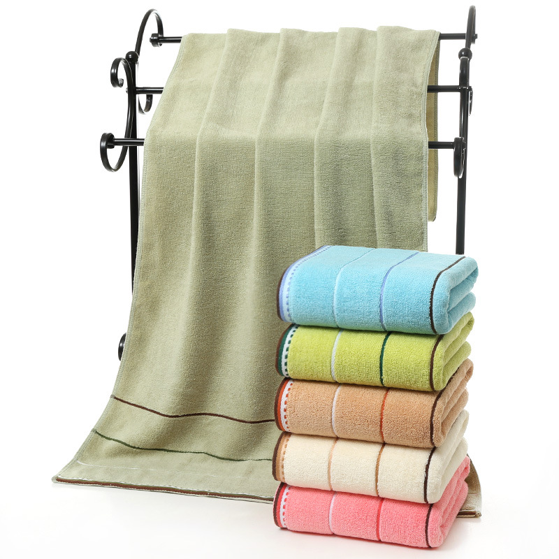 multicoloured cotton bath towel