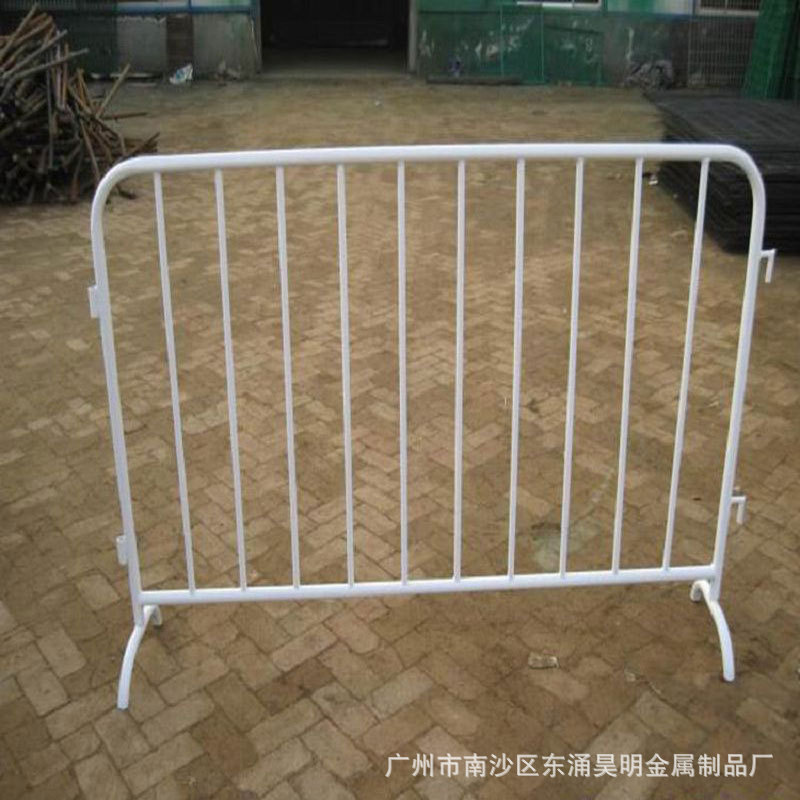 现货市政白色烤漆铁马道路施工临时移动铁马围栏黄黑反光铁马