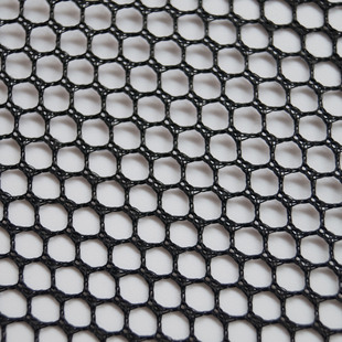 Производитель сетки шестигранной сетки Spot 96G Черная 4 -мм блокировка защита от одно отверстия