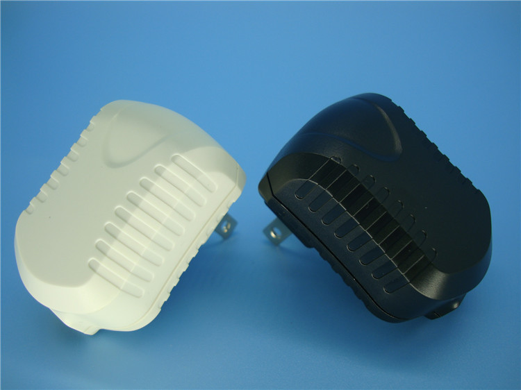 【B203】USB塑膠充電器外殼