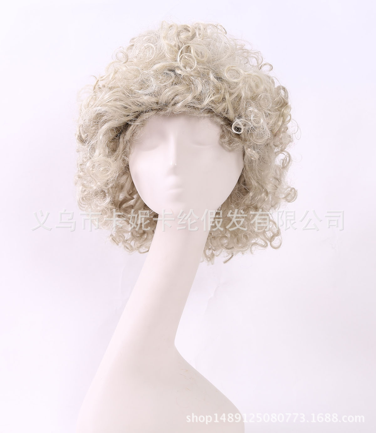 Nuevo cabello de fans plateados de moda europea y americana rizos