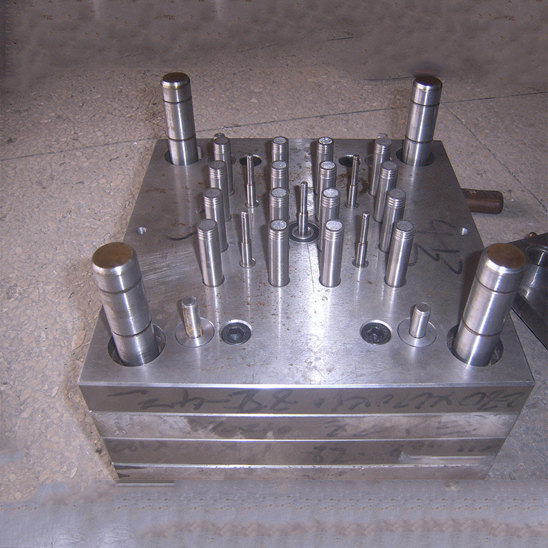 厂家销售塑料螺纹模具绞伢旋转模具 注射成型模