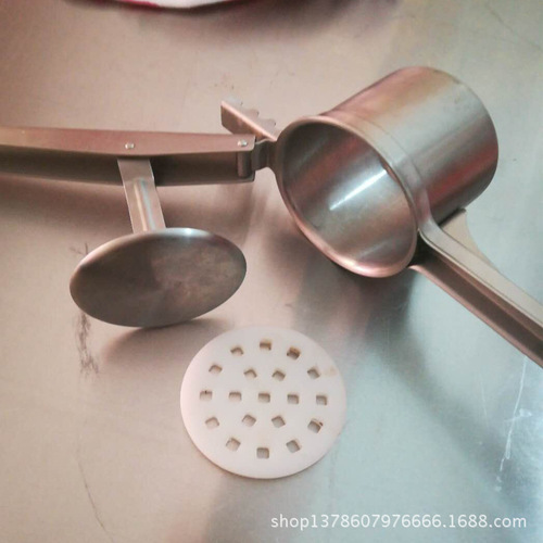 Potato starch strips raw material manufacturer for Bendezhang French fry franchise, 2 pounds of potato mud, potato starch strips premix powder