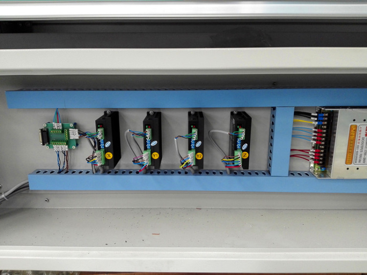 标记接线方式,方便检查维护