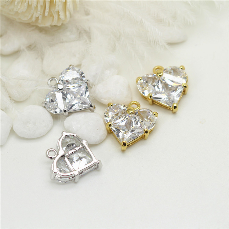 Romantic Heart Shape Copper Plating Inlay Zircon Charms Jewelry Accessories display picture 1