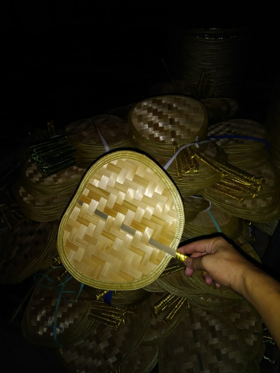 手工竹编扇子竹编产品扇子中国风地摊也是热销竹扇中国风 扇子