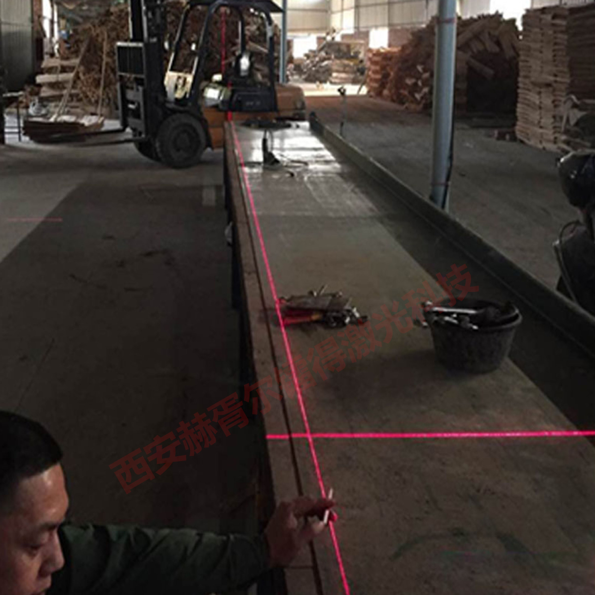 供应  635nm--20mw一字线激光灯