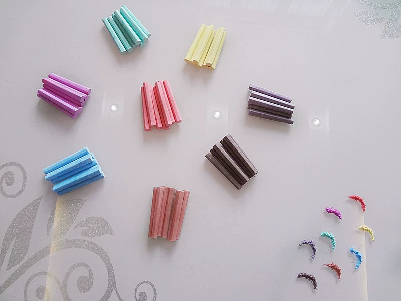 Могут быть настроены пыли мел в коробку мел