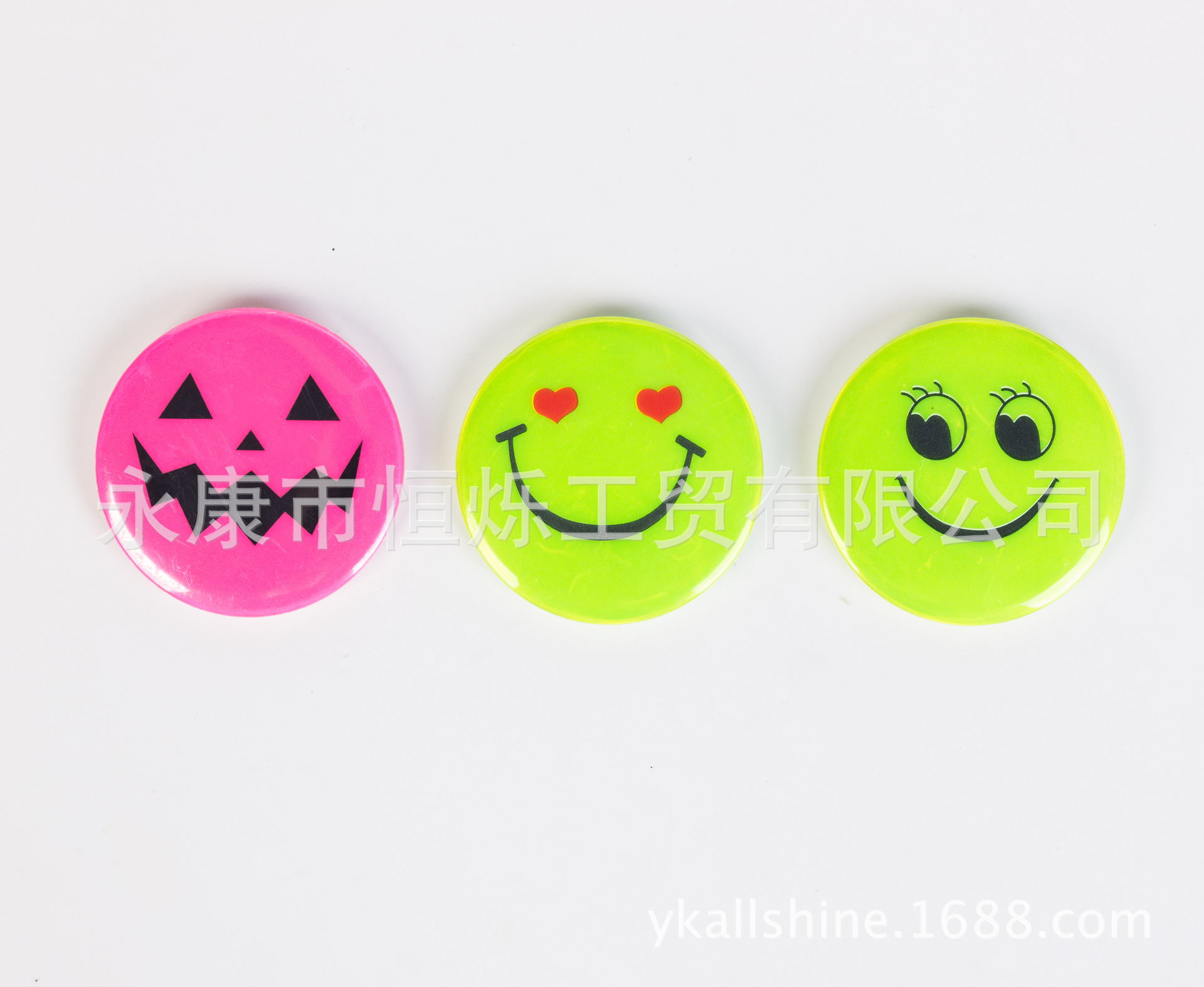 厂家直销 长期供应马口铁徽地摊热销精品高亮反光徽章