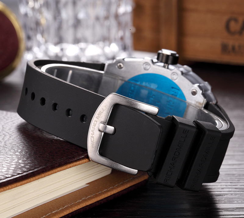 Hollow Floral Skull Quartz Men’s Watch