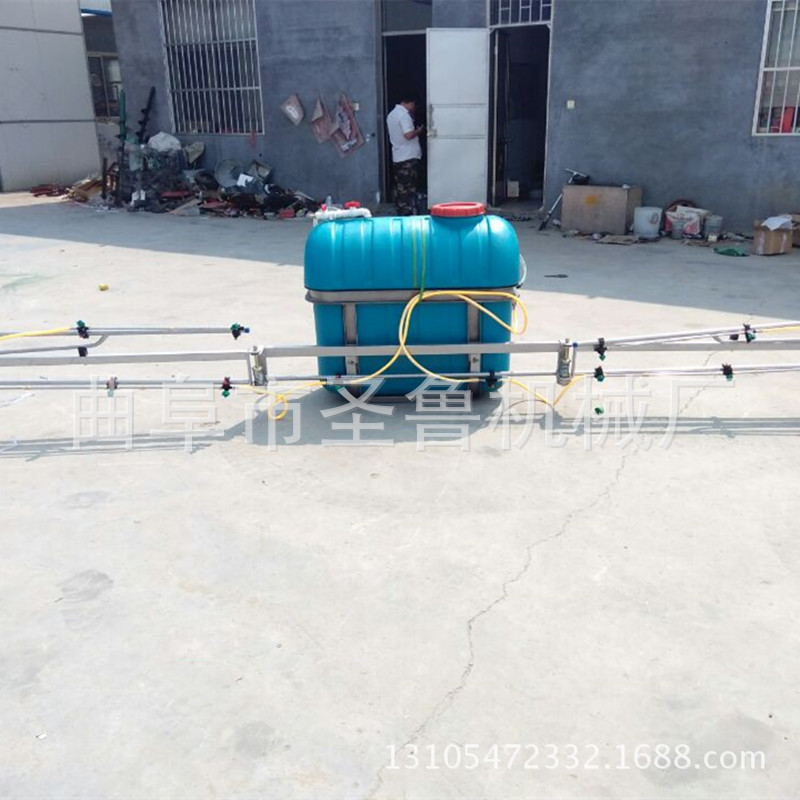 拖拉機噴藥機1