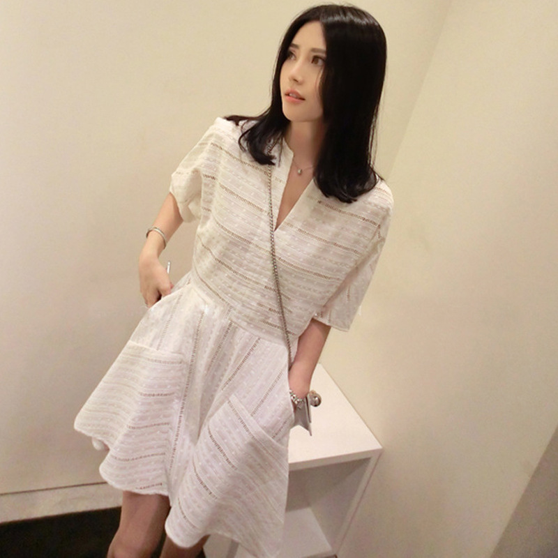 2021夏季新款女装韩版休闲学生修身显瘦气质小个子棉麻白色连衣裙