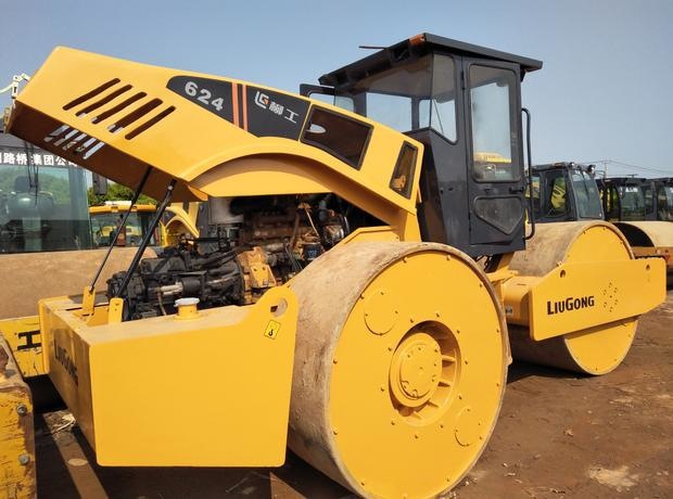 供应柳工24吨铁三轮压路机，路面静压压路机