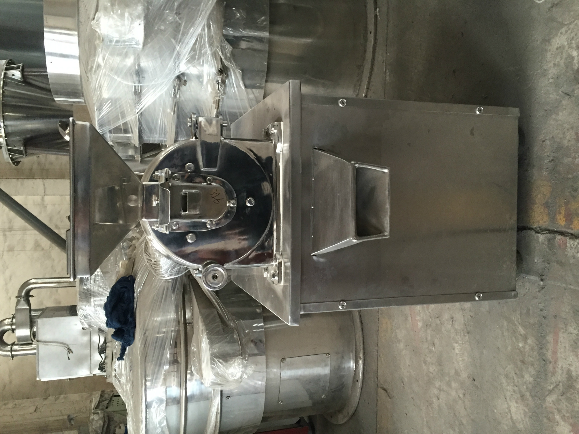 厂家直销万能粉碎机，机组