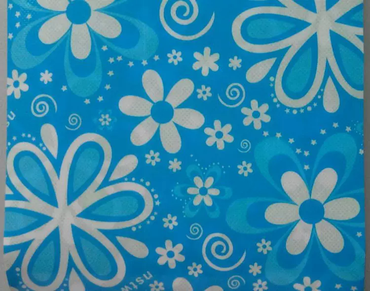 厂家批发彩色印花针刺卷材无纺布生产涤纶网面水刺无纺布批发绣花