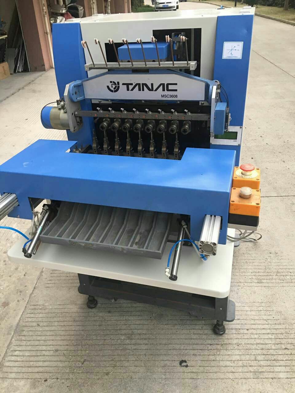 迪迦斯十二轴绕线机   多轴绕线机   cnc绕线机    数控排线机