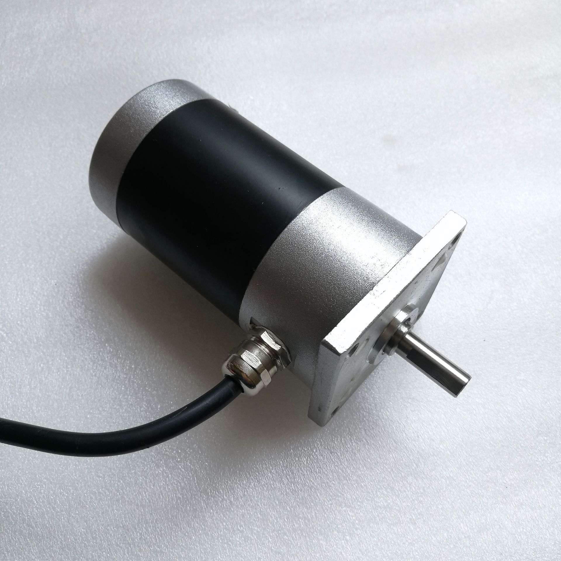 57MM防水电机 两相防水步进电机IP65 水下工作电机 2.8Nm IP68