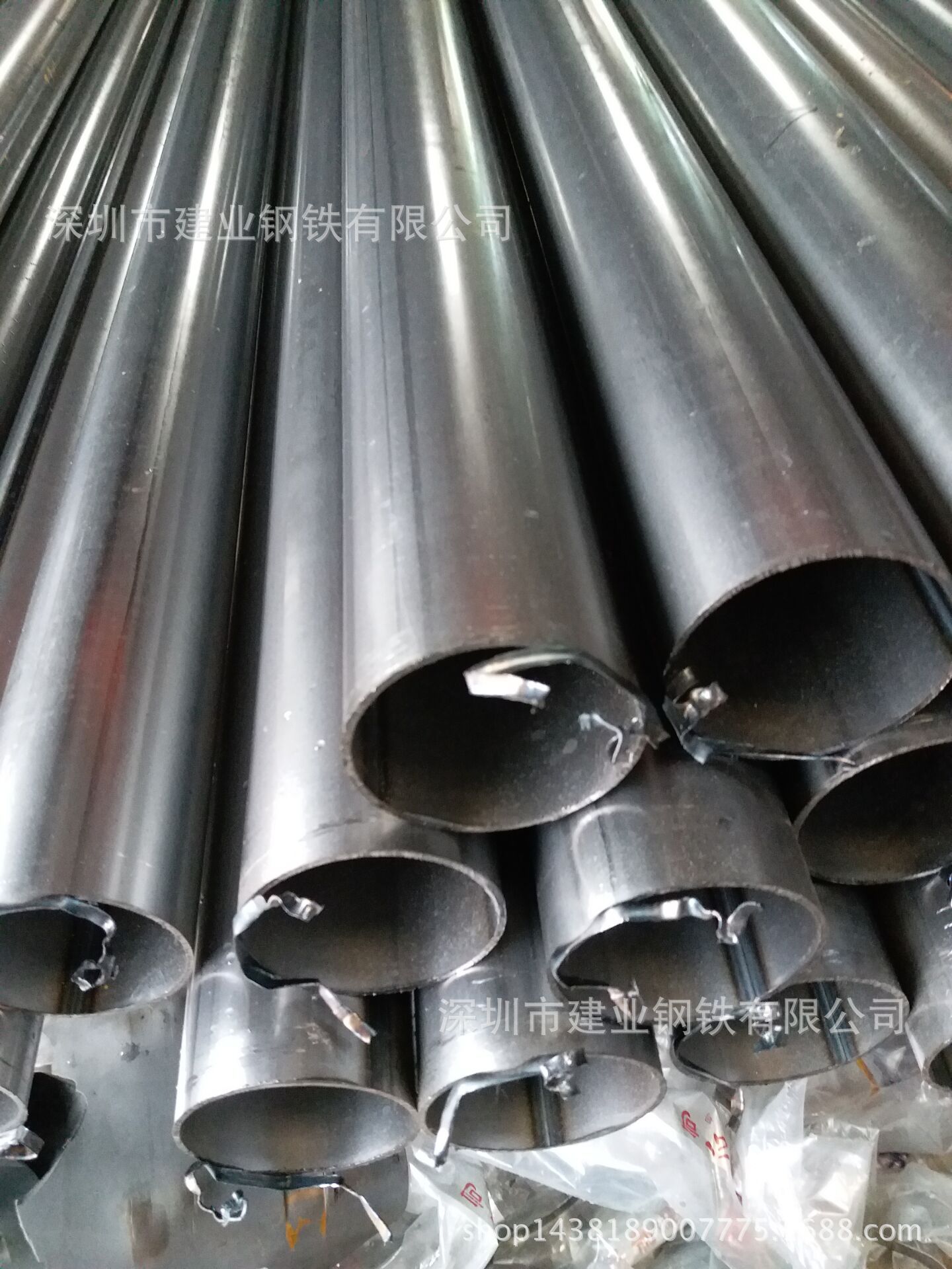 供应现货铁管，白料铁圆管，黑铁方管，铁矩形薄壁方管22*22*0.6