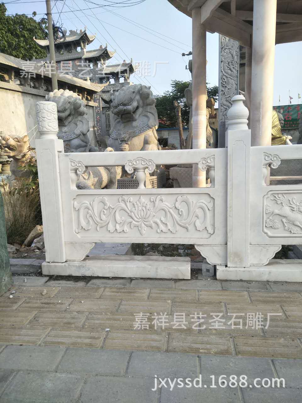 山东嘉祥石雕厂家供应阳台石雕栏杆 花瓶栏杆 河道石栏杆