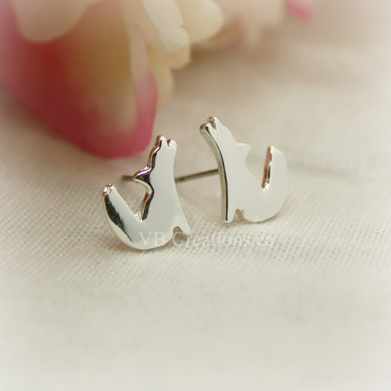 Cute Little Wolf Earrings Alloy Plating Cartoon Wolf Earrings Gold And Silver Animal Earrings Wholesale display picture 3