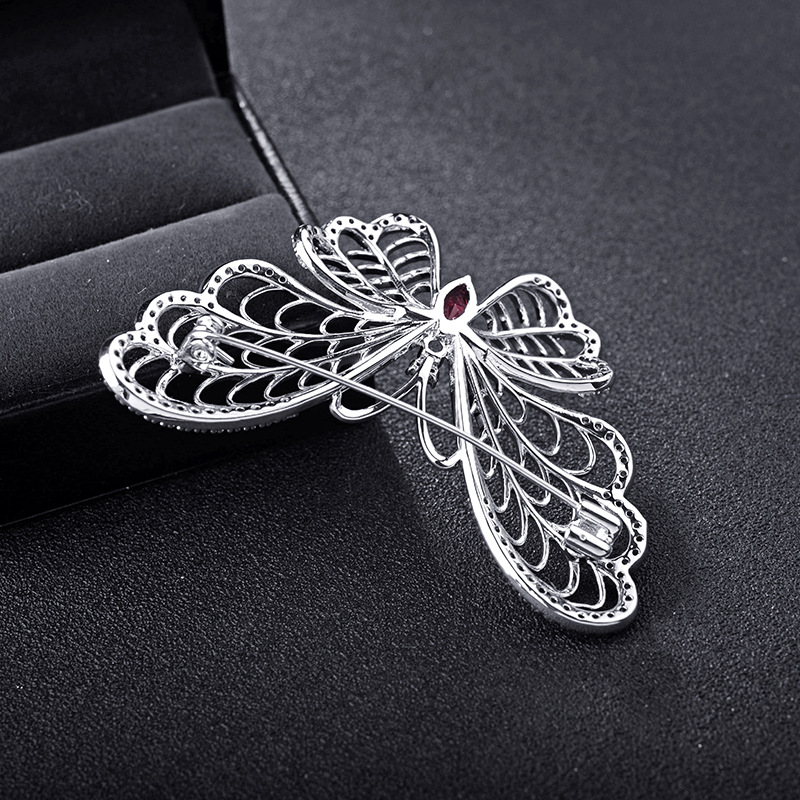 Butterfly Dance Korean Fashion High-end Diamond Red Crystal Butterfly Brooch display picture 5