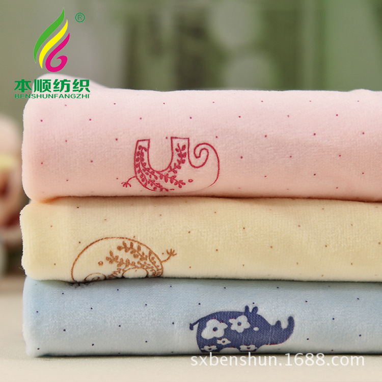 现货涤纶水晶绒钻石绒 儿童卡通印花压胶绒布 婴幼儿服装睡衣面料