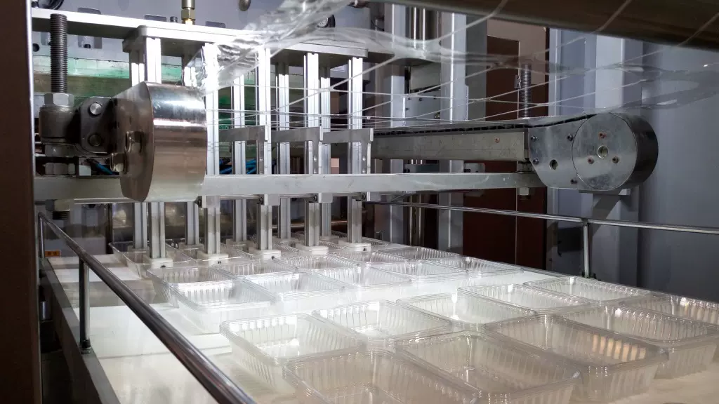 供应高速全自动塑料片材成型设备 HSC-720多功能高速吸塑机