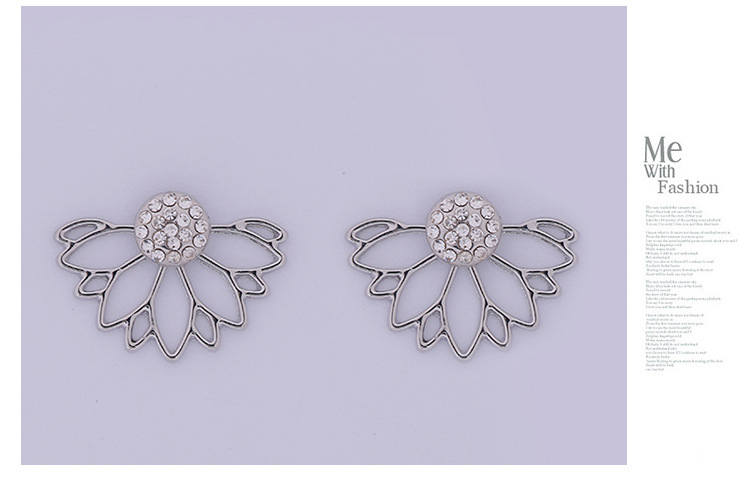 Labret piercing jewelry detail image
