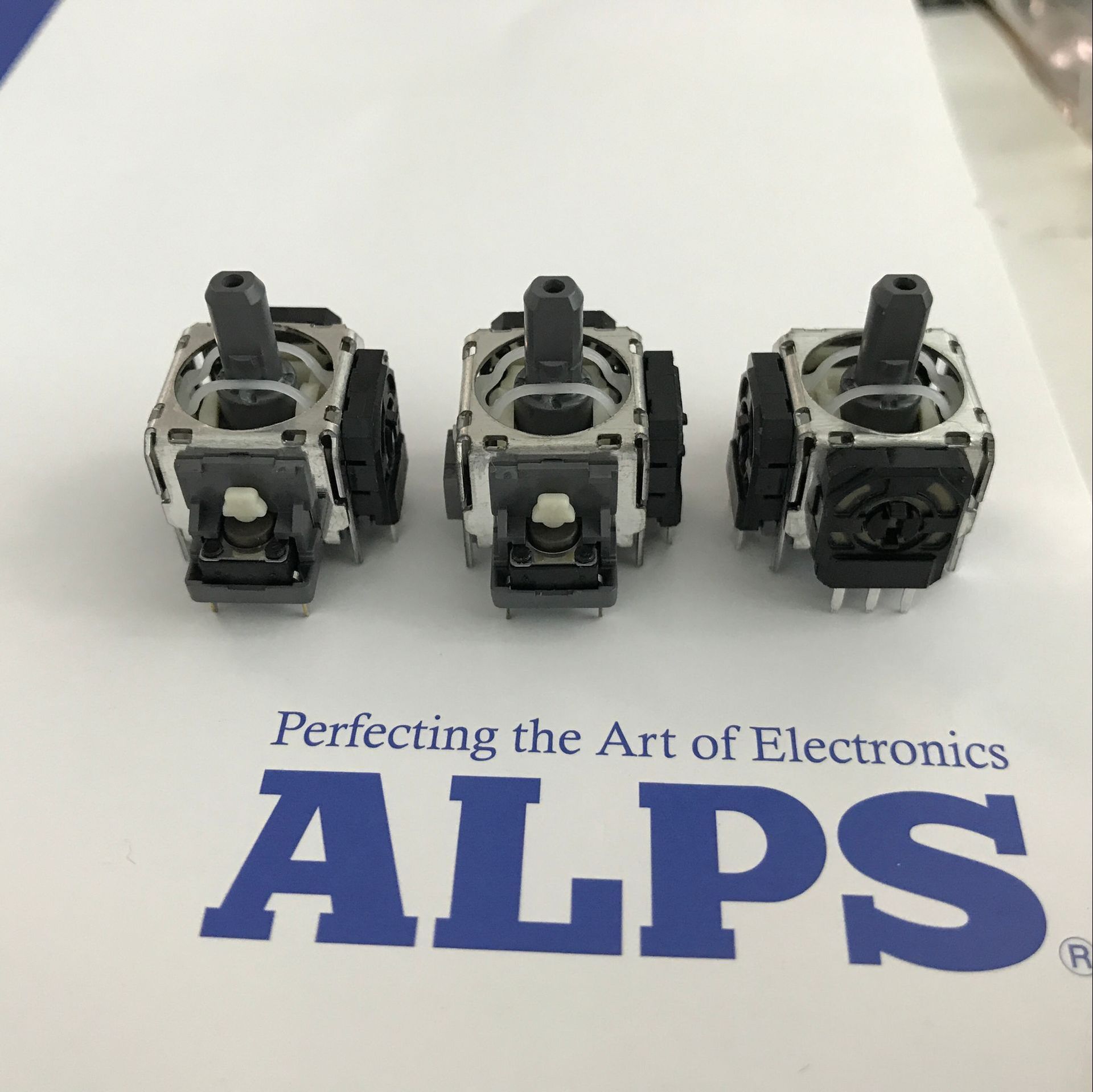  日本ALPS滑动电位器,RKJXV1224005