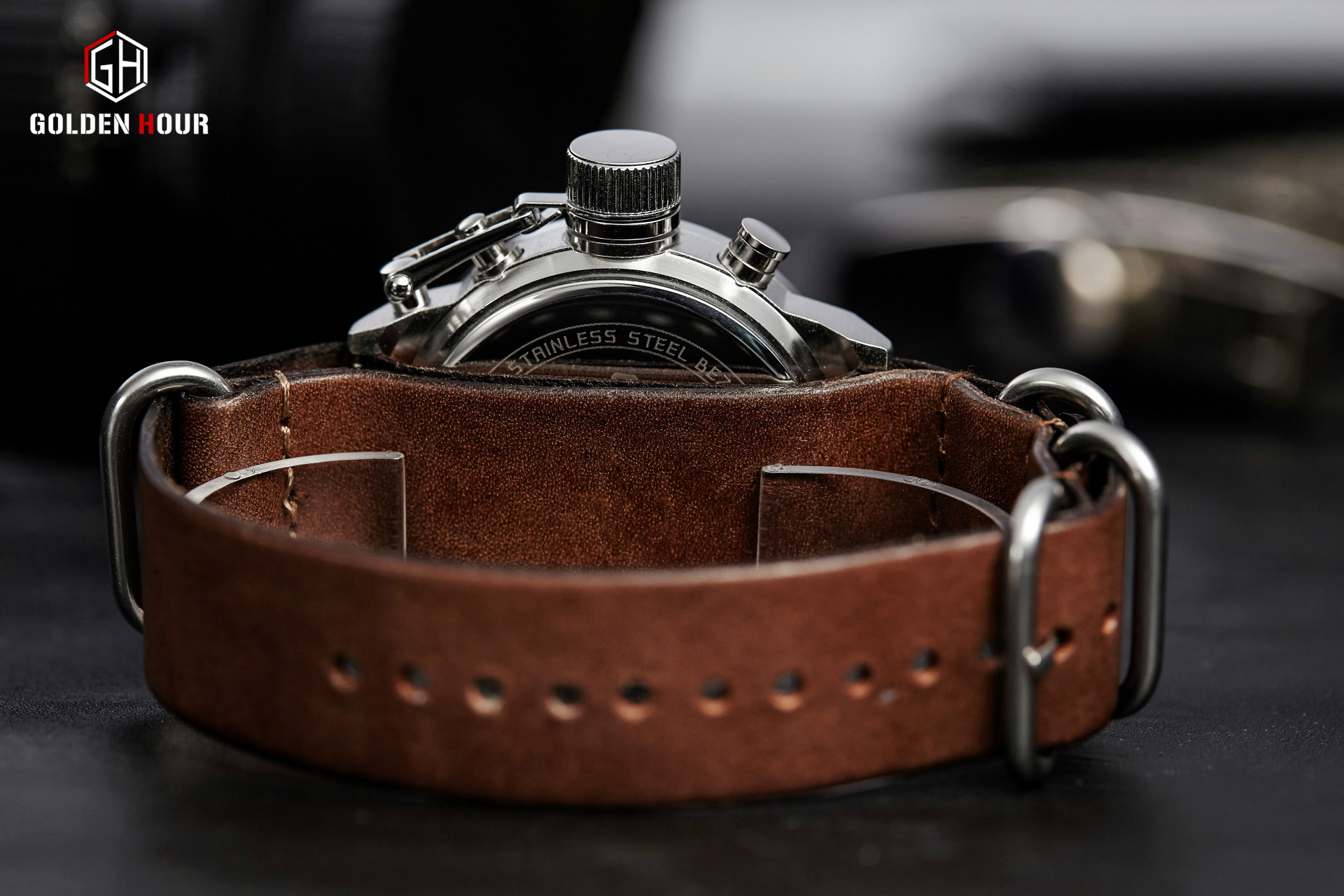 Watch Image 4