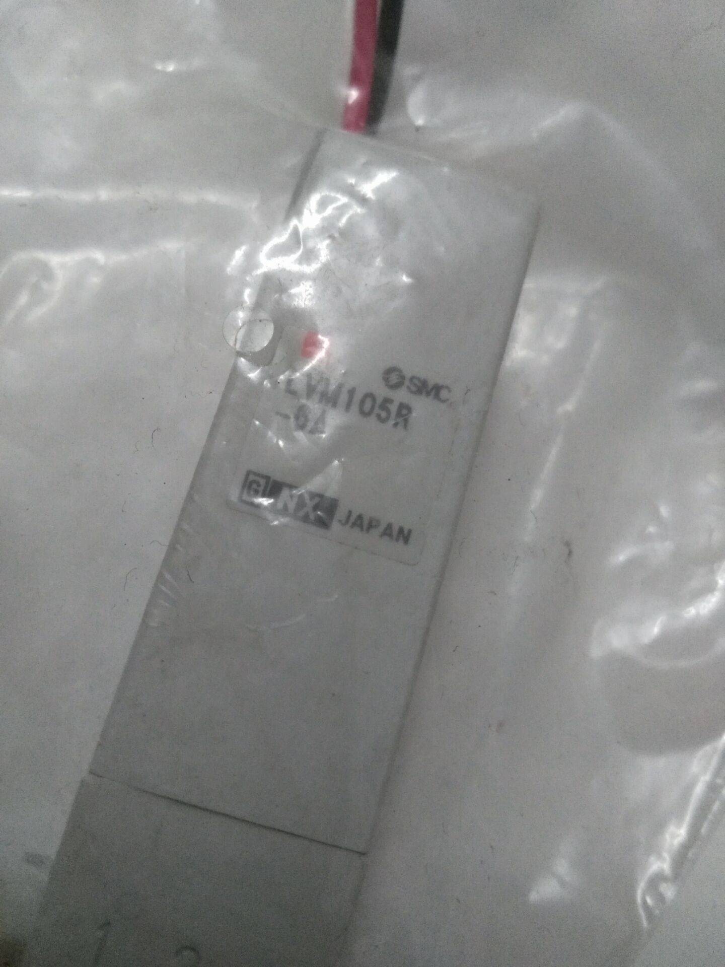 供应SMC 电磁阀LVM105R-6A LVM105-6A