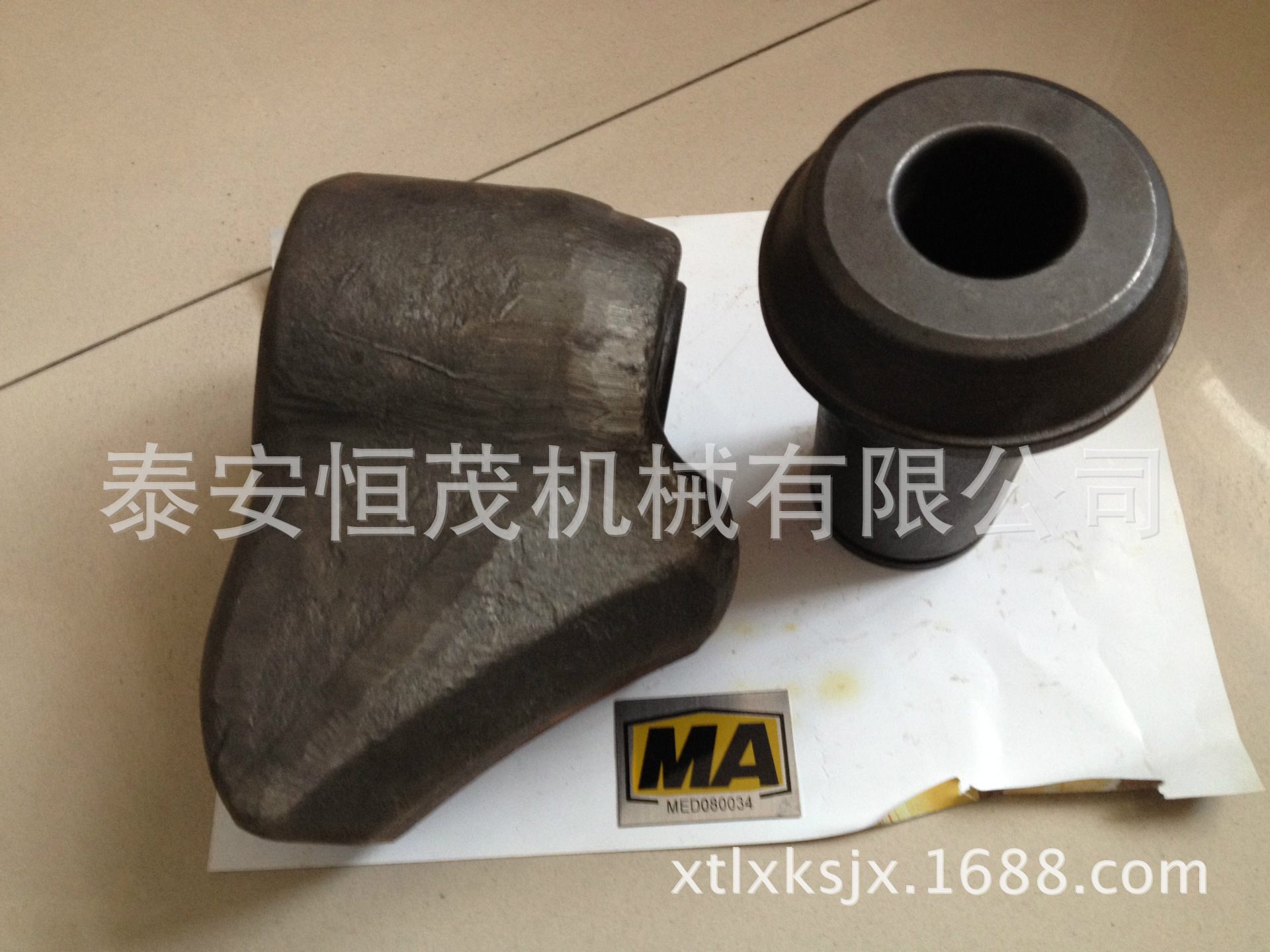 制造修复滚筒炮头 供应截齿座 齿套齿靴 耐磨块 护邦先锋齿座