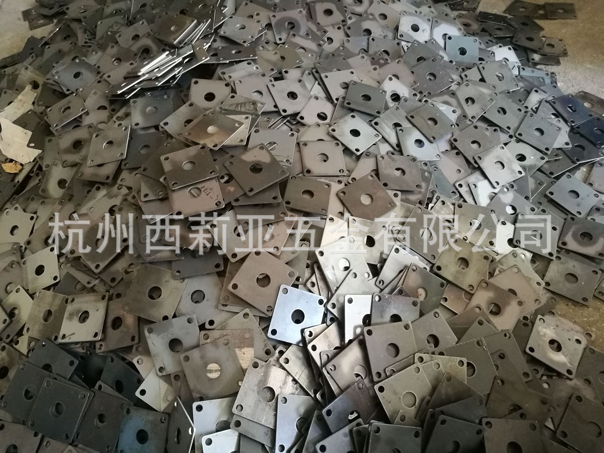 承接冲压加工钣金加工焊接加工农机配件汽车配件医疗配件家具配件