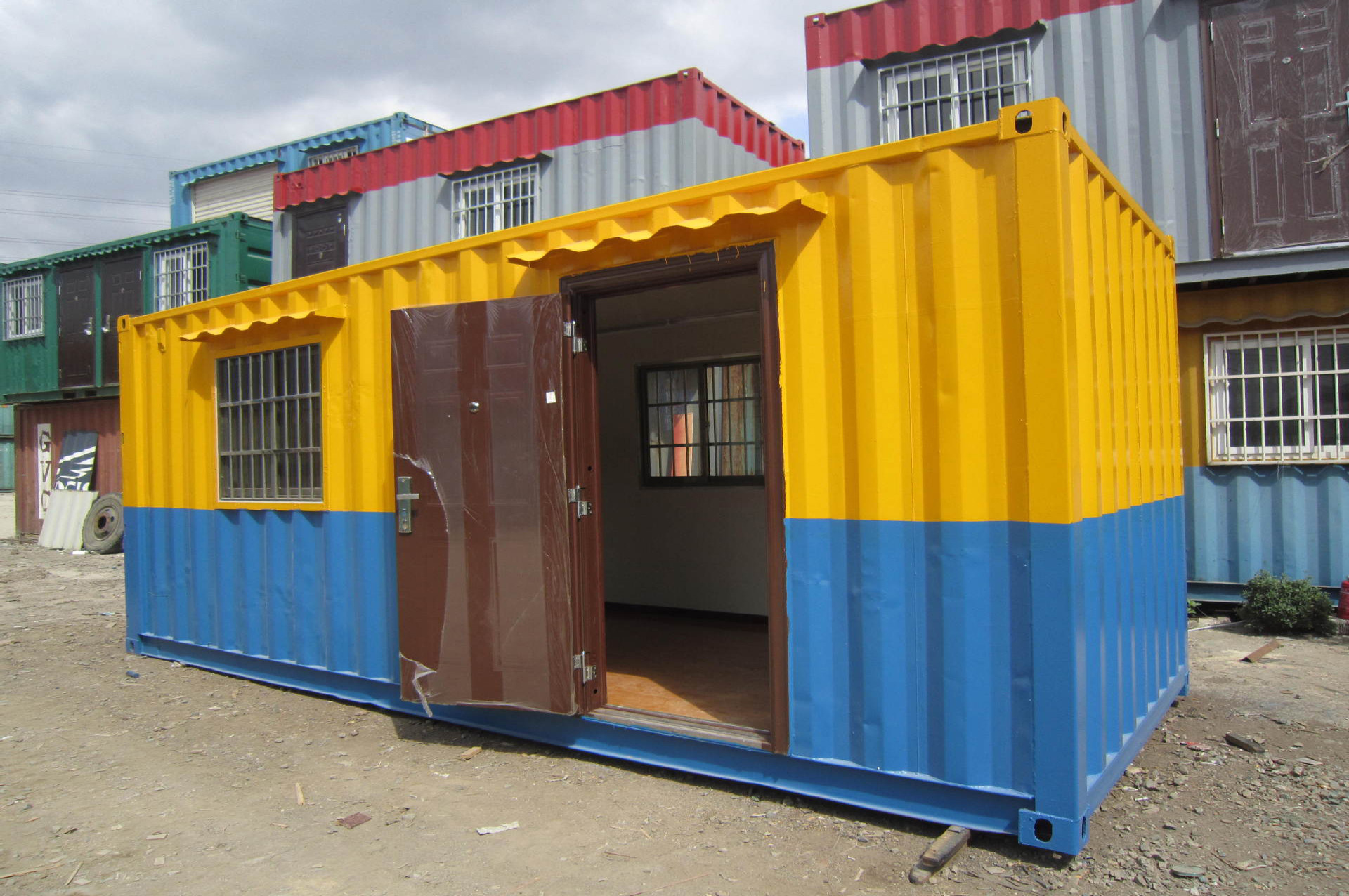 云南集装箱活动房生产 集装箱办公楼设计 集装箱厂房施工