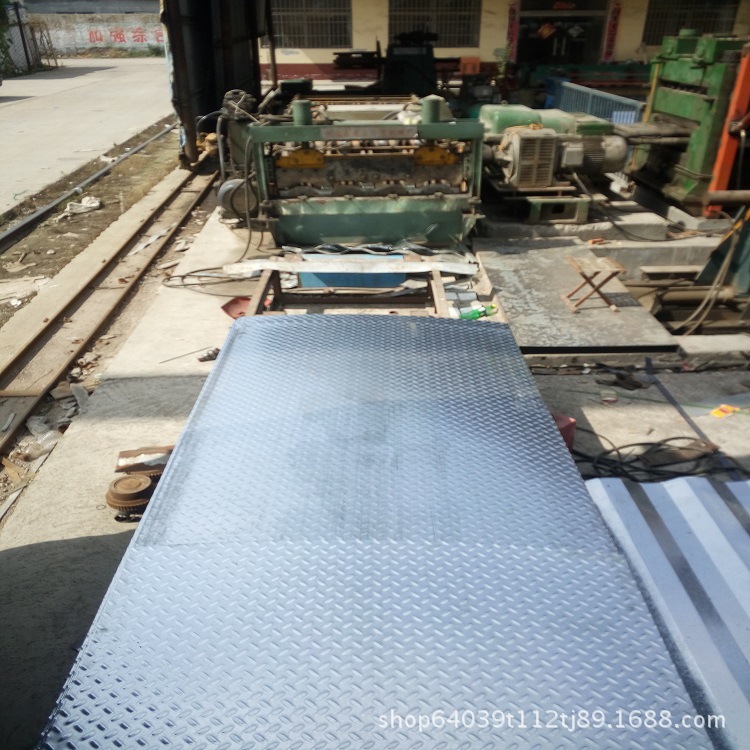 热镀锌钢板 镀锌板开平 折弯 冲孔 造型加工 镀锌板折非标槽钢