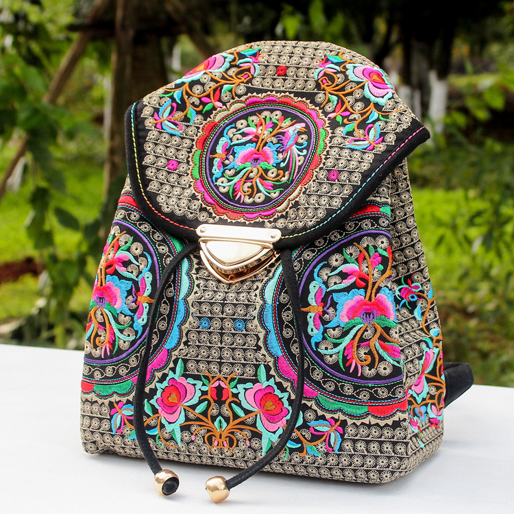 2023 nueva bolsa de bordado sombrero mochila de las mujeres ligero Mochila pequeña bolsa de bordado de estilo étnico de Yunnan