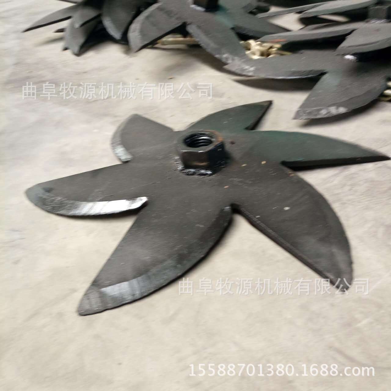 鲜蒜挖掘机厂家  济宁金乡手扶式2盘大蒜出蒜机价格