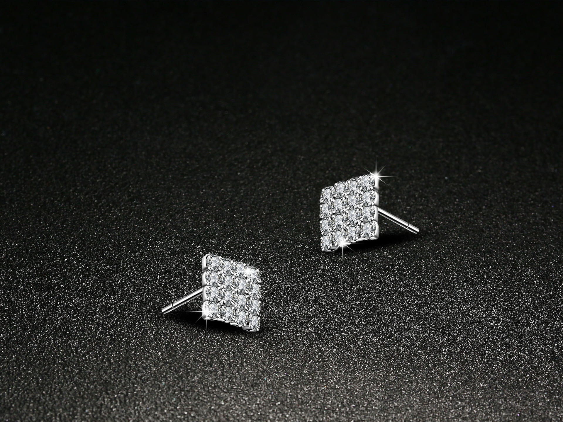 1 Pair Simple Style Classic Style Rhombus Inlay Copper Rhinestones Ear Studs display picture 8