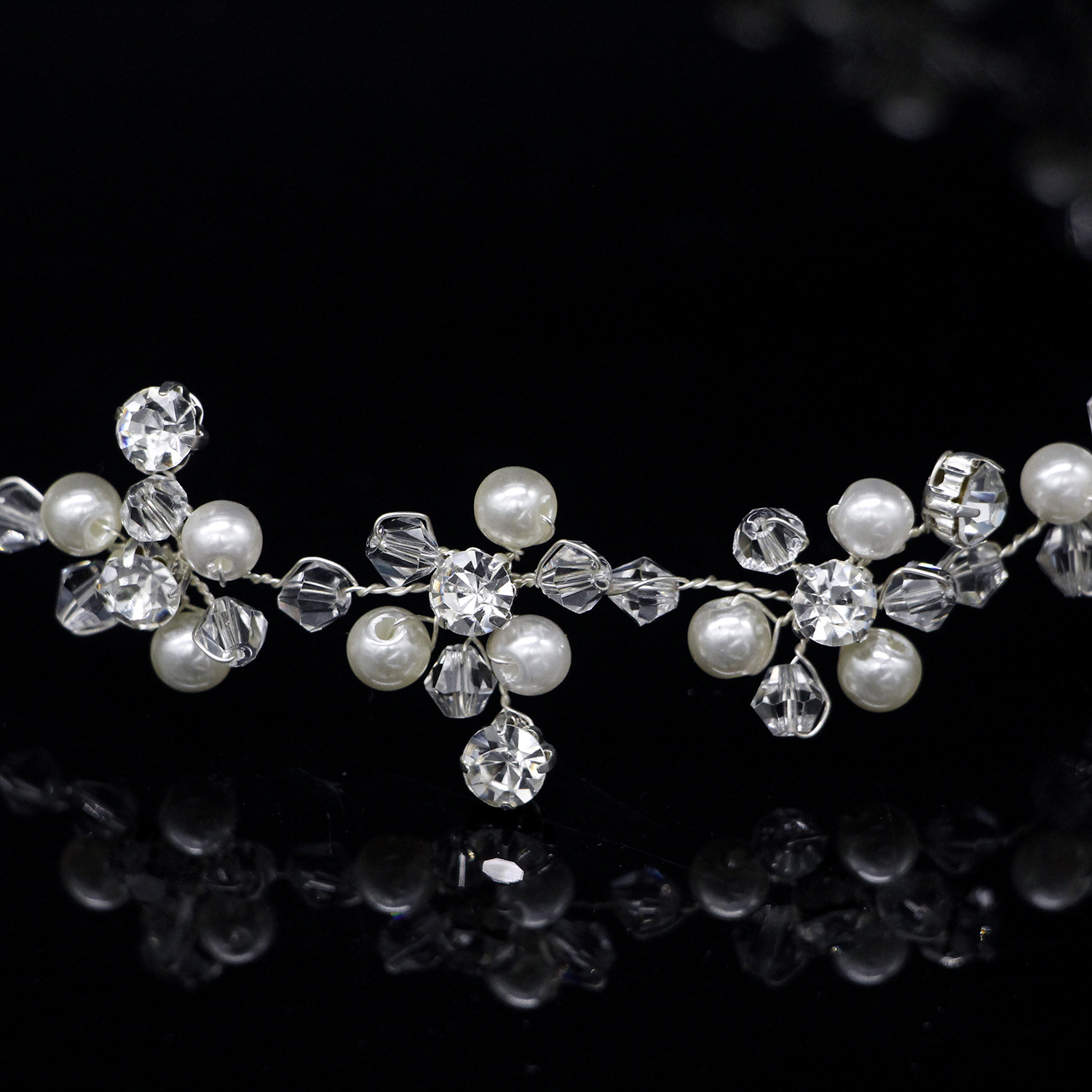 New Bridal Handmade Pearl Hairband Crystal Tiara Wedding Dress Accessories display picture 4