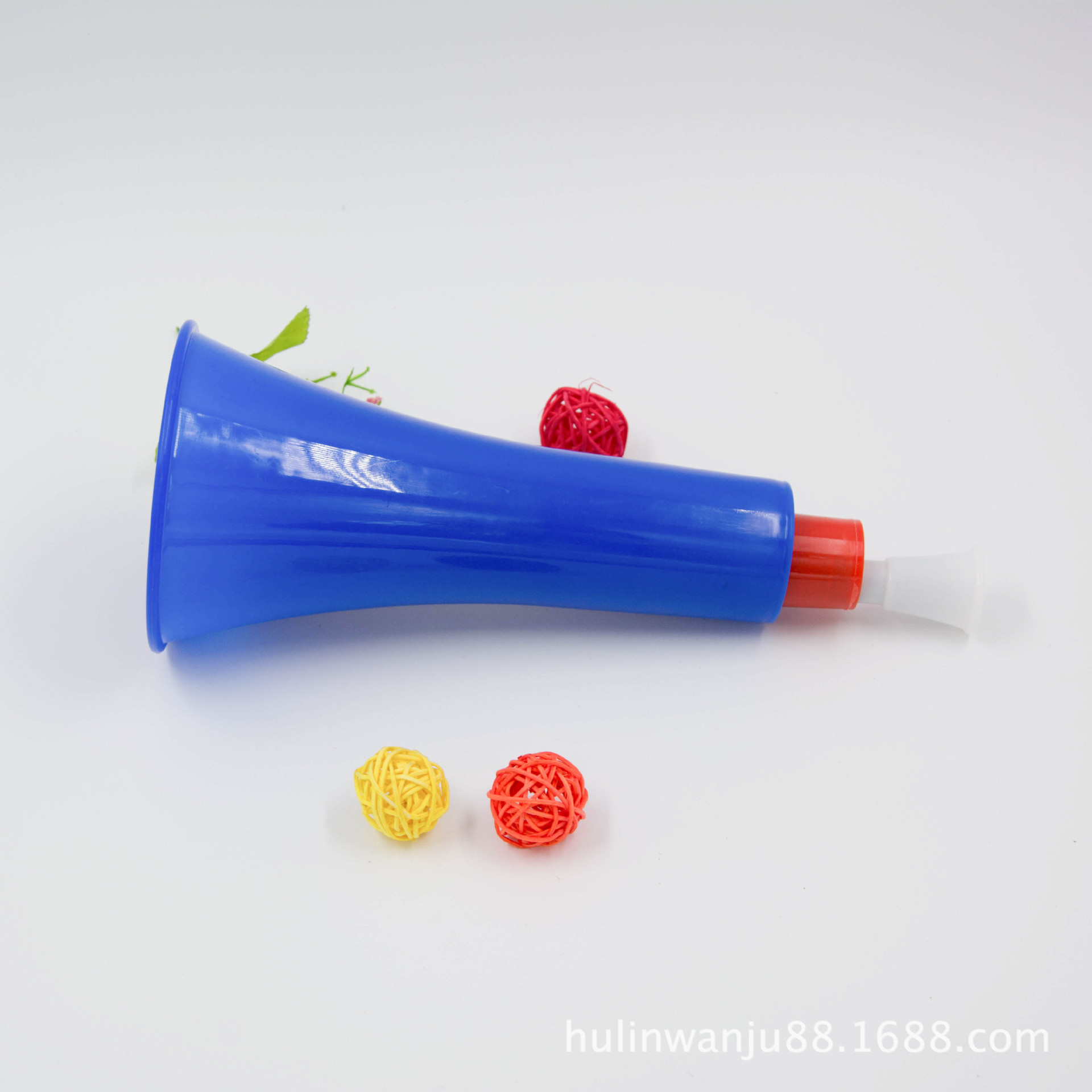 Telescópico de tres cuernos de fútbol fanáticos animadores de atmósfera accesorios suministros de actividad para niños grandes juguetes al por mayor