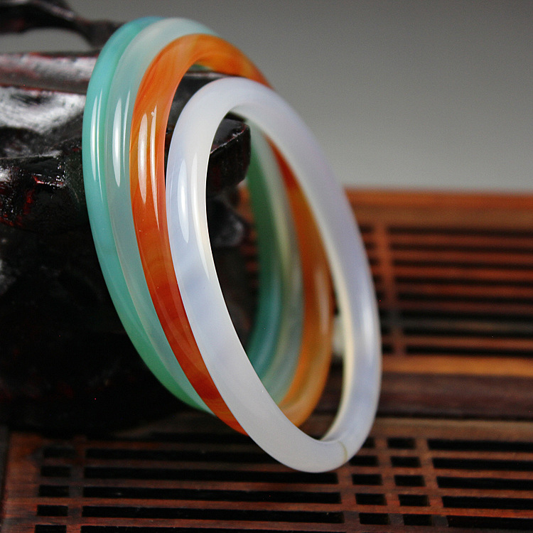 厂家批发巴西细圆条玛瑙玉镯玉髓叮当镯女款线镯秀气手镯直播货源|ms