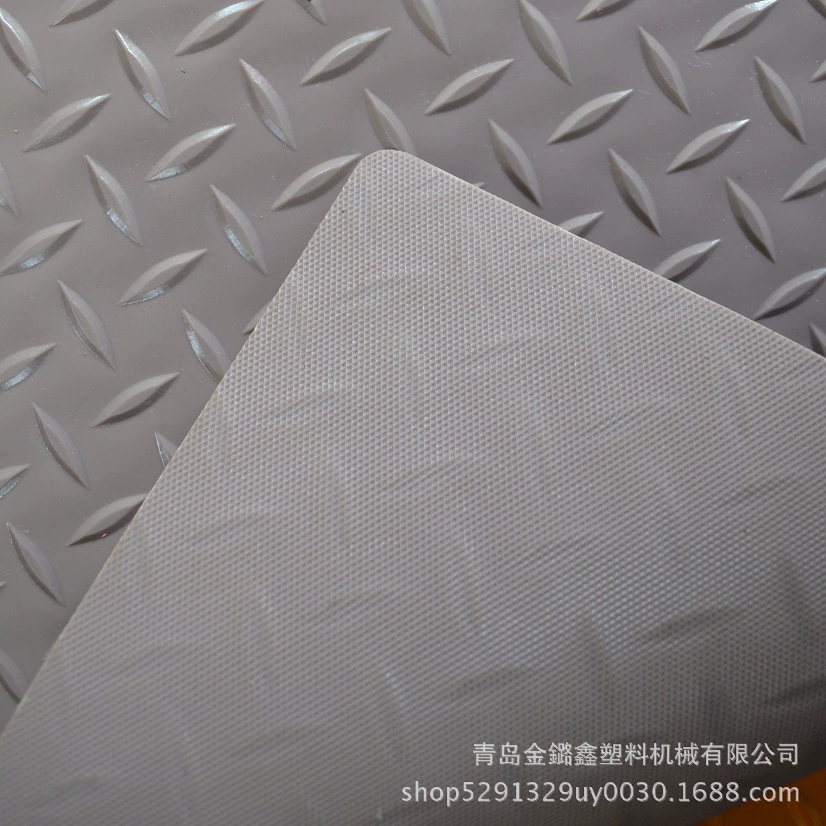 Бесплатная доставка розничная PVC нескользящая подложка для пола на кухню и ванную, антикоррозийный, рисунок персонажа, монетка медного цвета