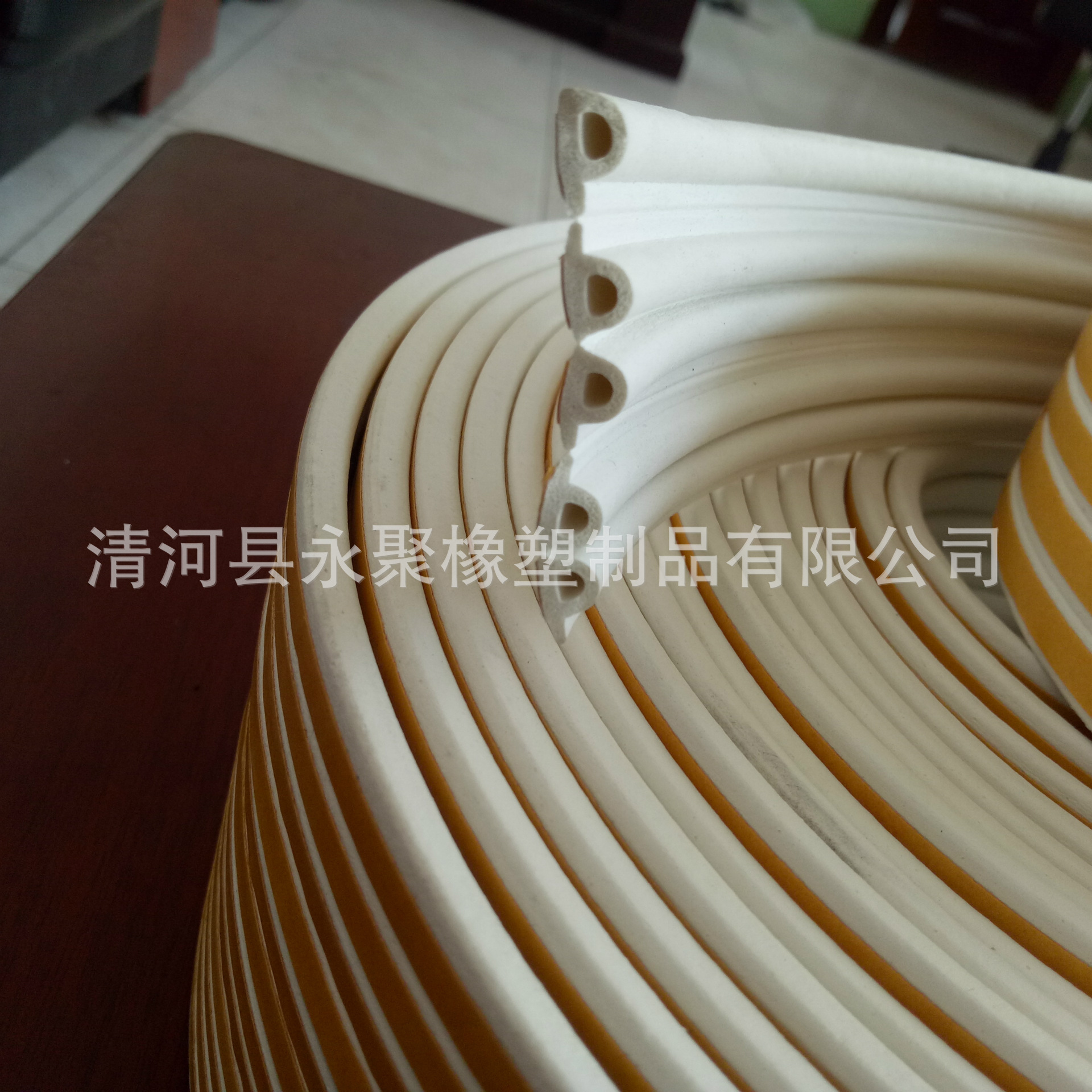 供应海绵发泡密封条P型 E型 D型木门彩色密封条发泡密封条 硅胶条