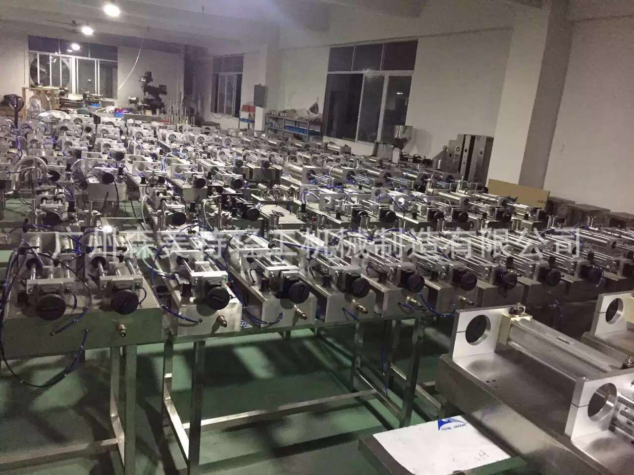 5克-5公斤洗发液 沐浴露 洗衣液 洗洁精 卧式自吸液体灌装机