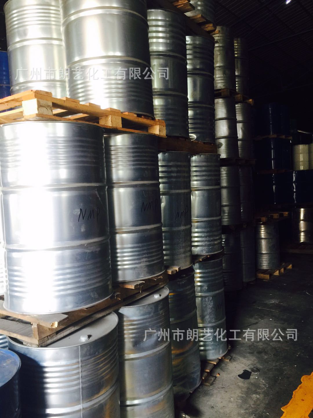 厂家直销电子级N-甲基吡咯烷酮，含量99.9%。广州现货